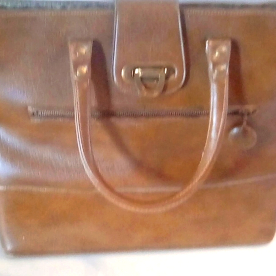 New Leather Bag By Ronay